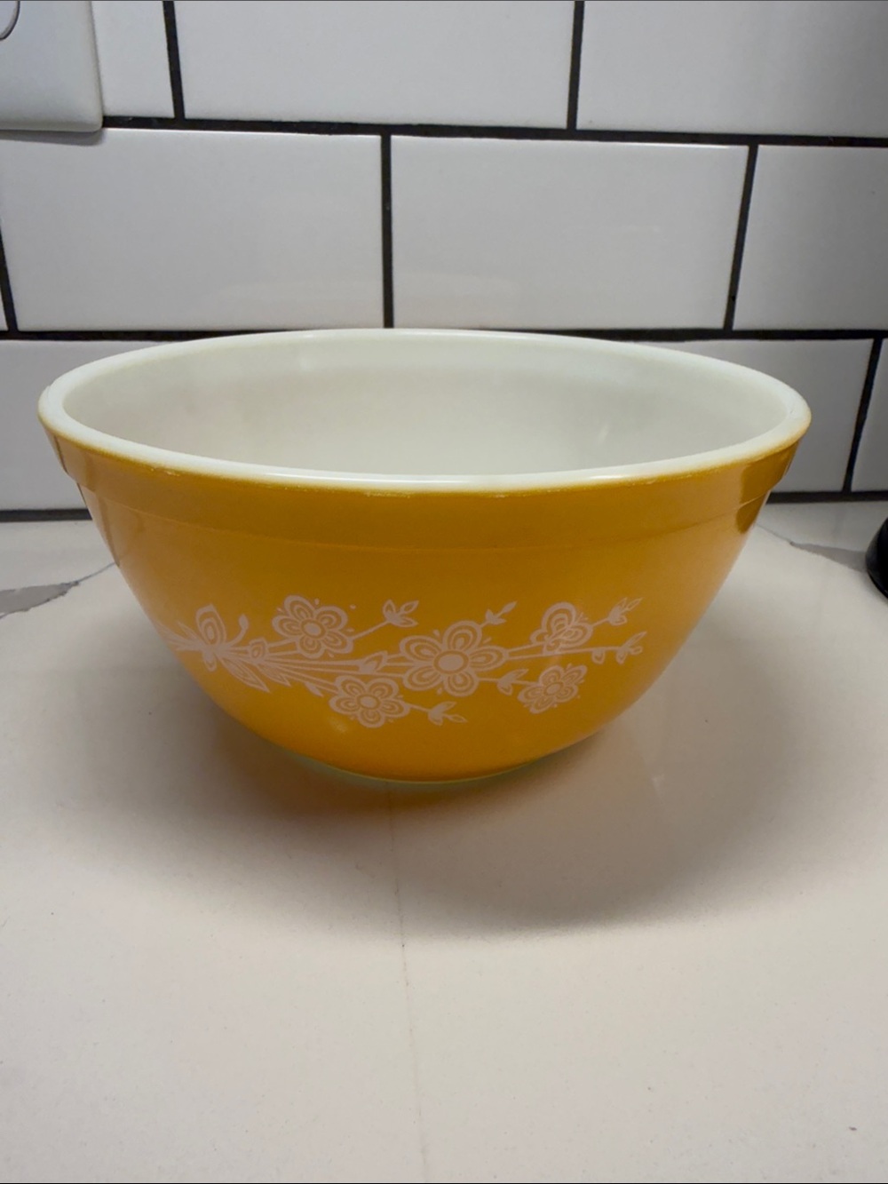 1970 Pyrex #402 Butterfly Gold Nesting Mixing Bowl White on Gold 1.5 Qt